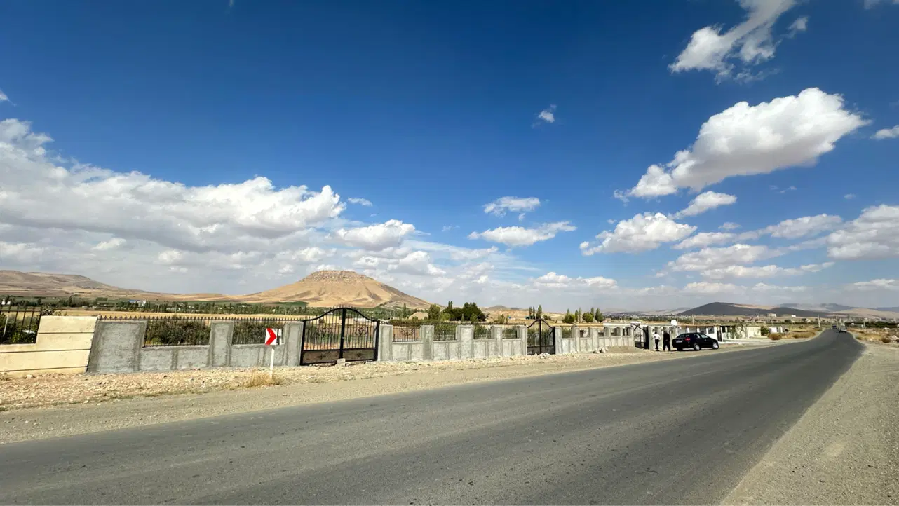 زمین خانه باغ بر روی اسفالت حصار قیمت مناسب