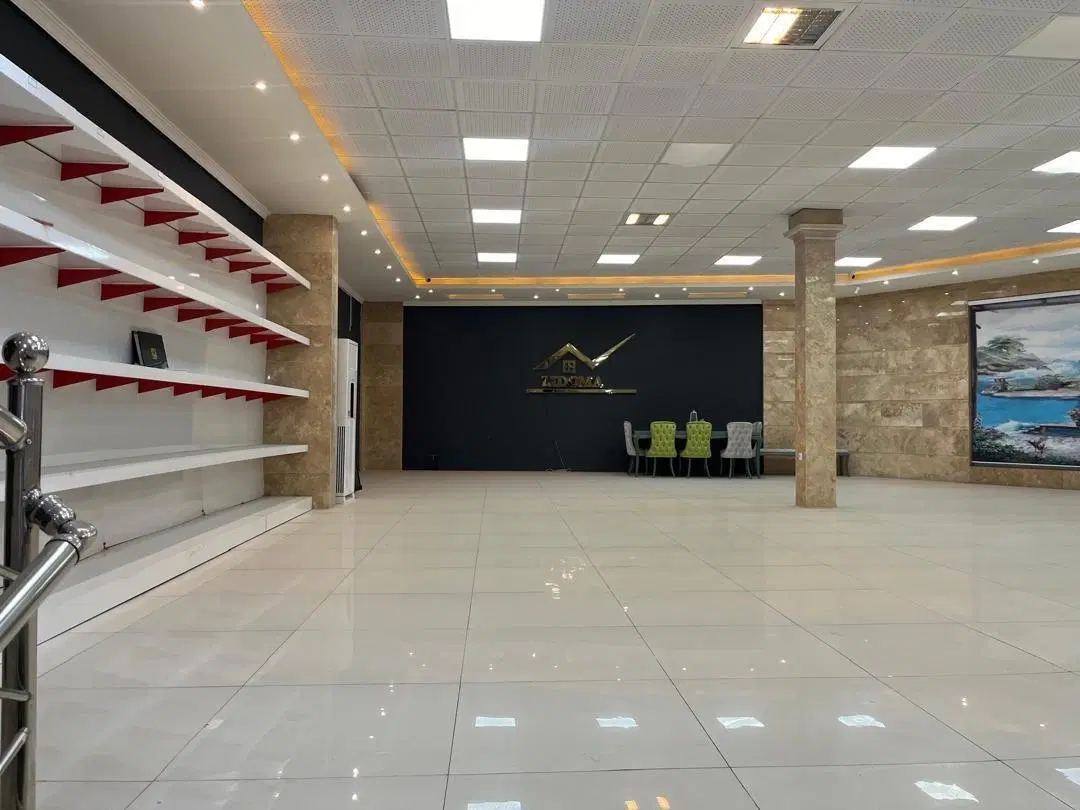 اجاره ساختمان تجاری ۲۰۰۰ متری بابل