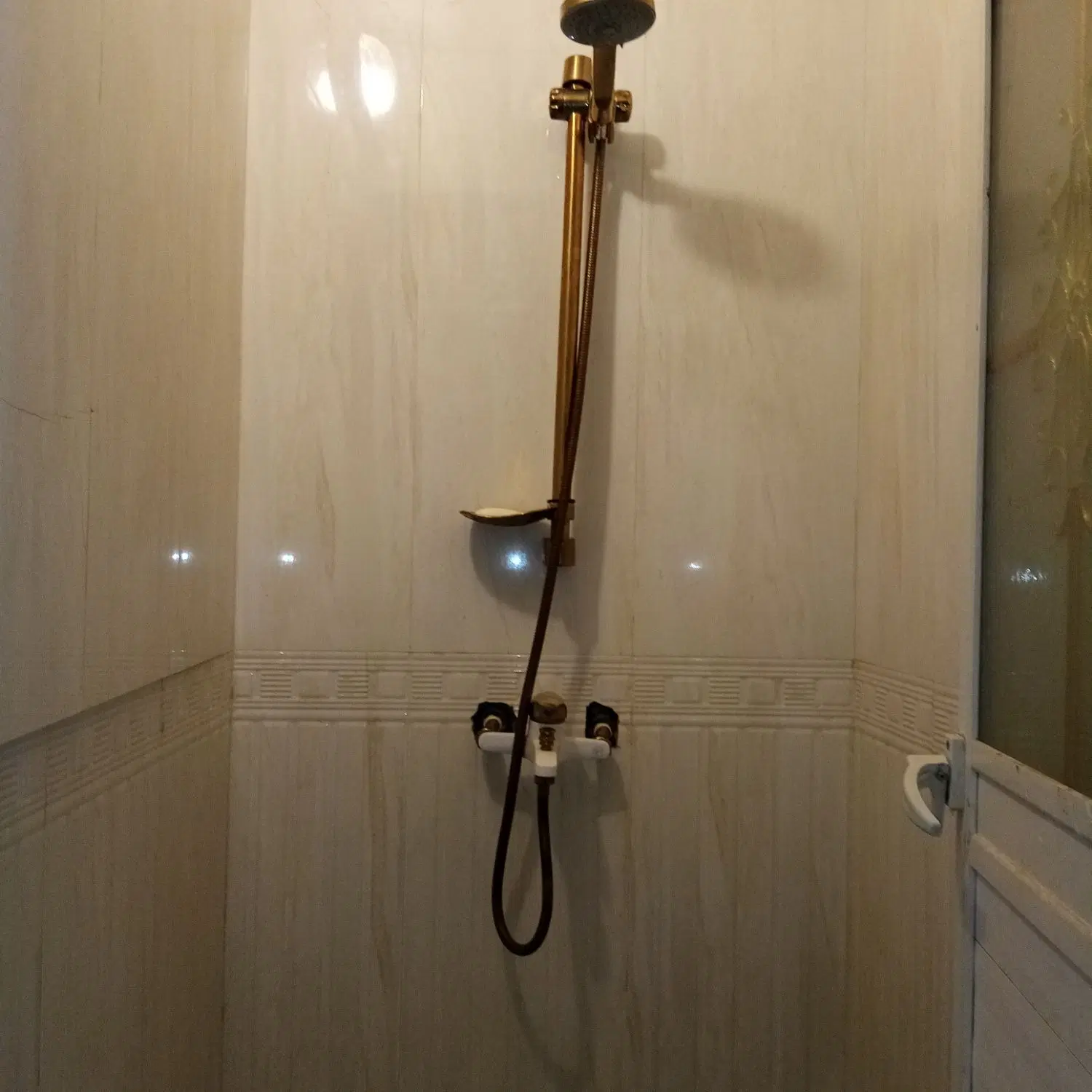 آپارتمان همکف مطهری شمالی8