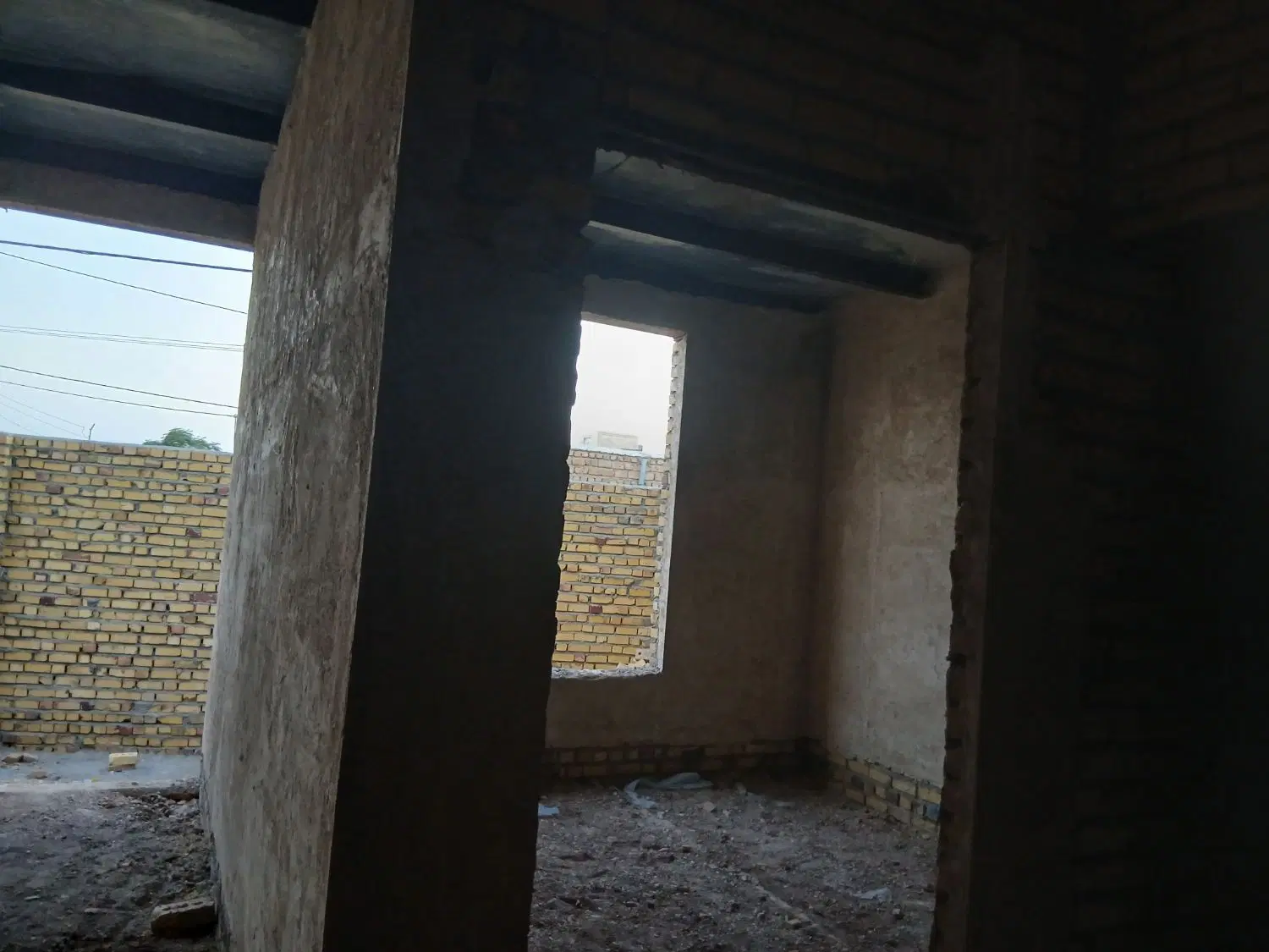 منزل نیمه ساز دلویی