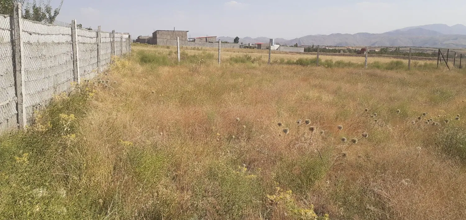 زمین حصارشده ویلایی
