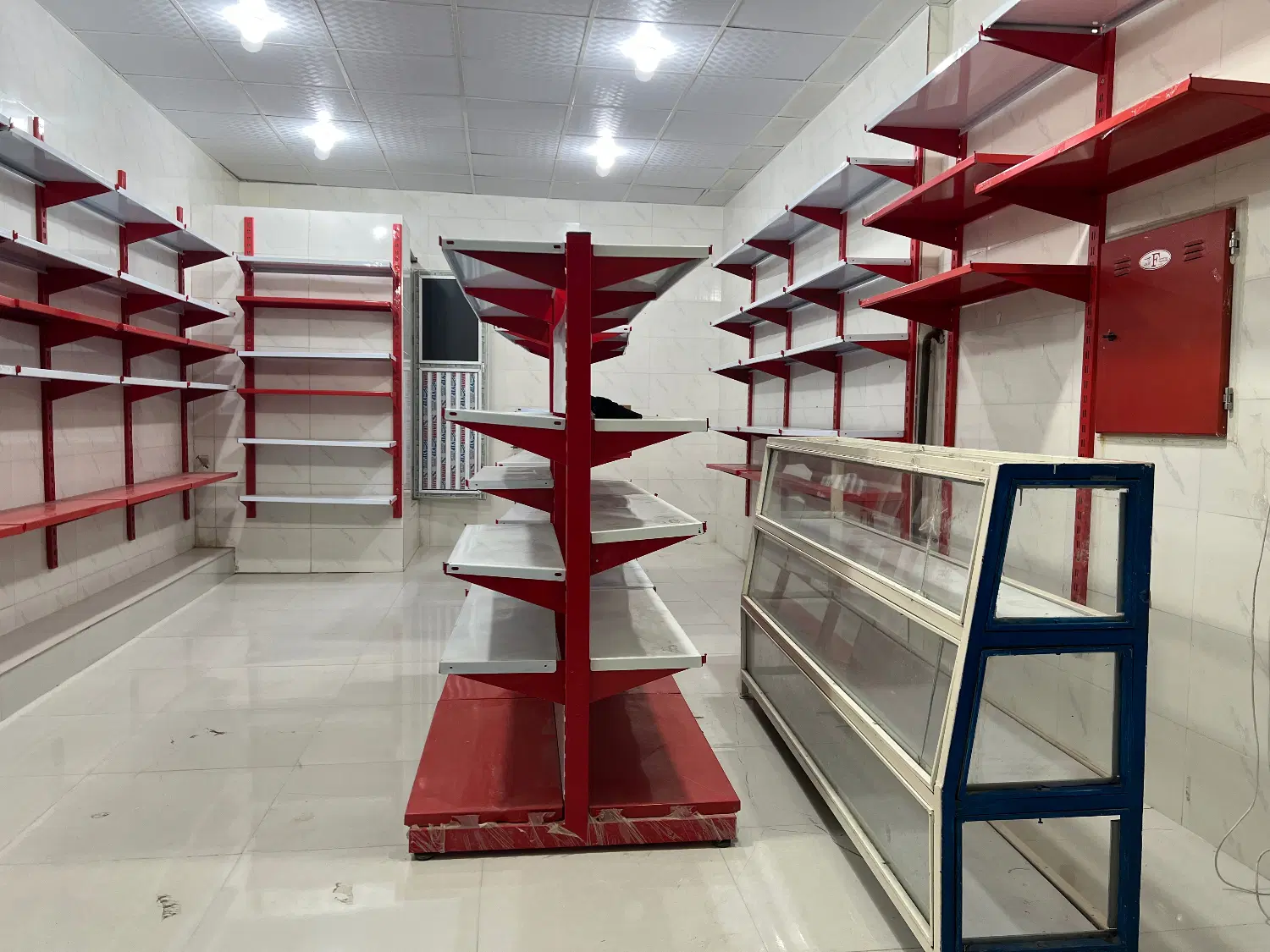 مغازه ۳۵متری گلدشت غربی میدان اسفند