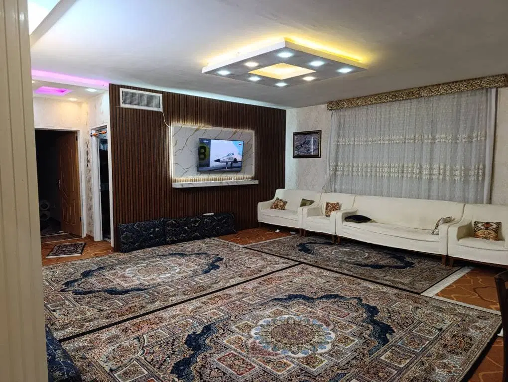 سه خواب مولانا درب حیاط