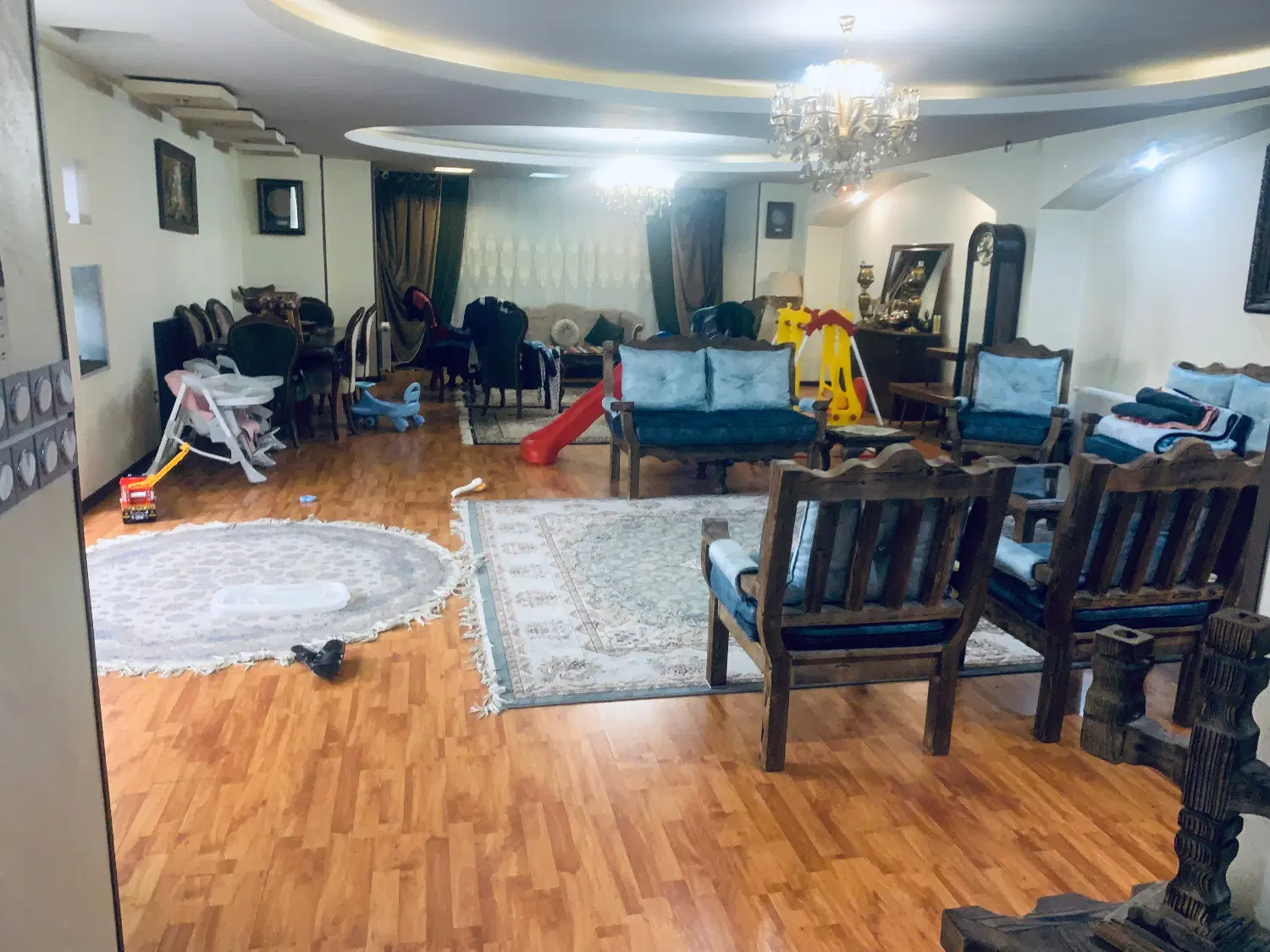 اپارتمان ۲۶۰ متری مهرویلا انوشیروان غربی