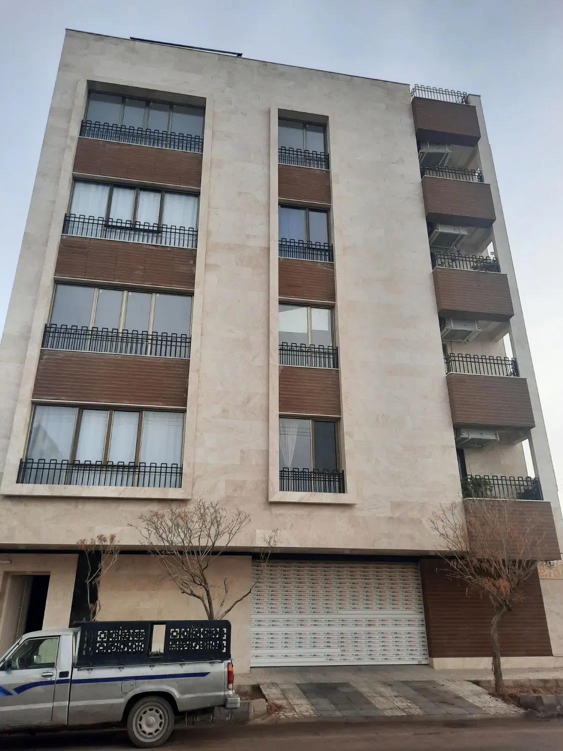 ۸۸ متر دو خواب فروشی