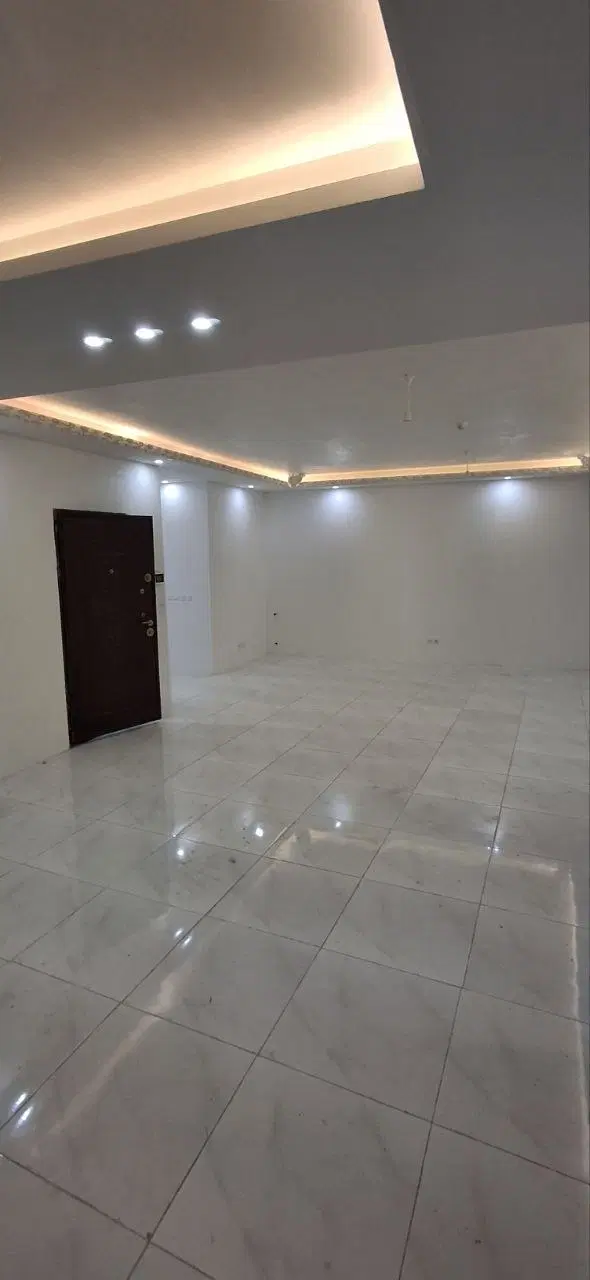 واحد لوکس سیزده آبان