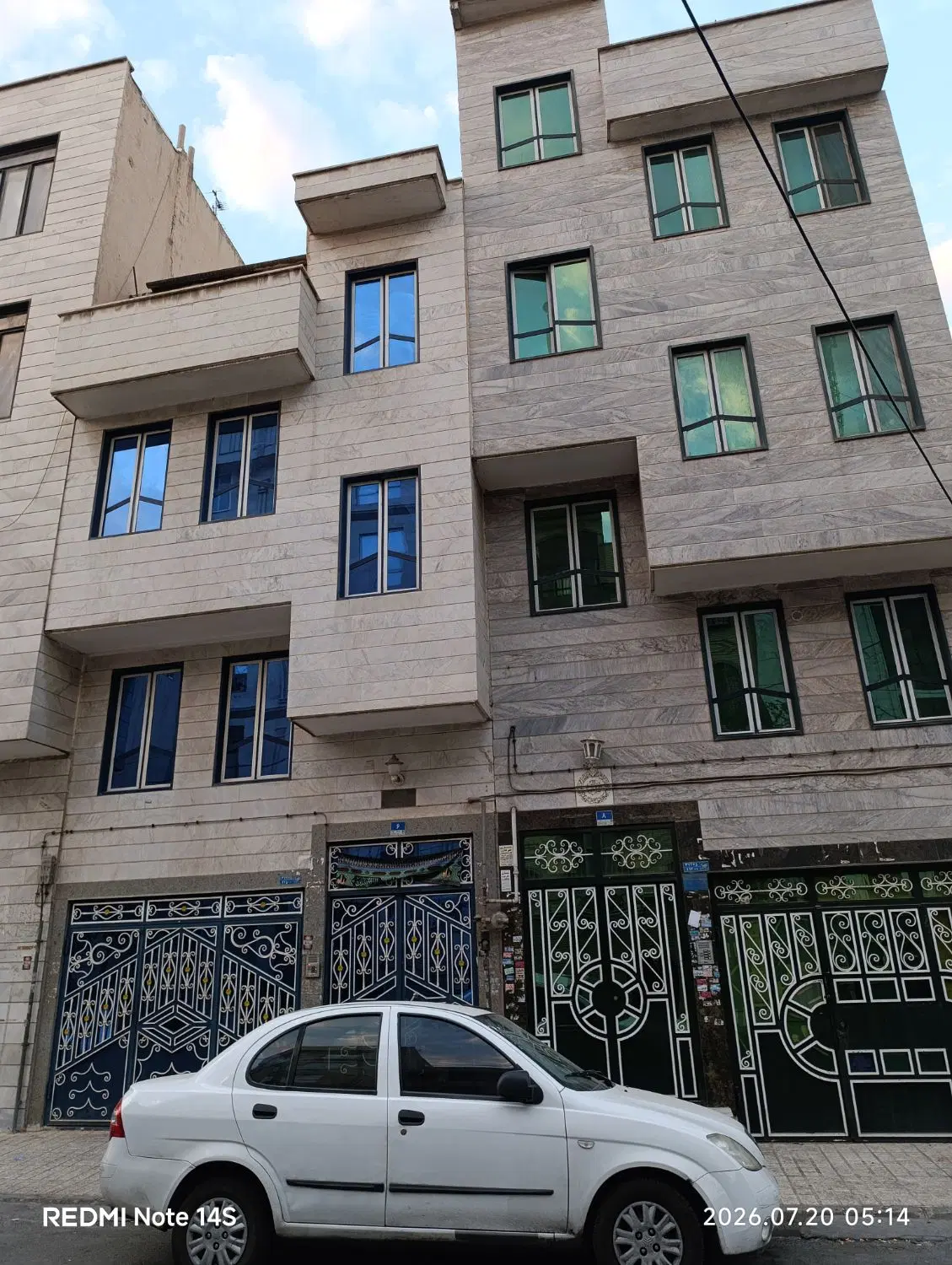 آپارتمان یک خوابه ۶۰ متری با حیاط اختصاصی در بهشتی