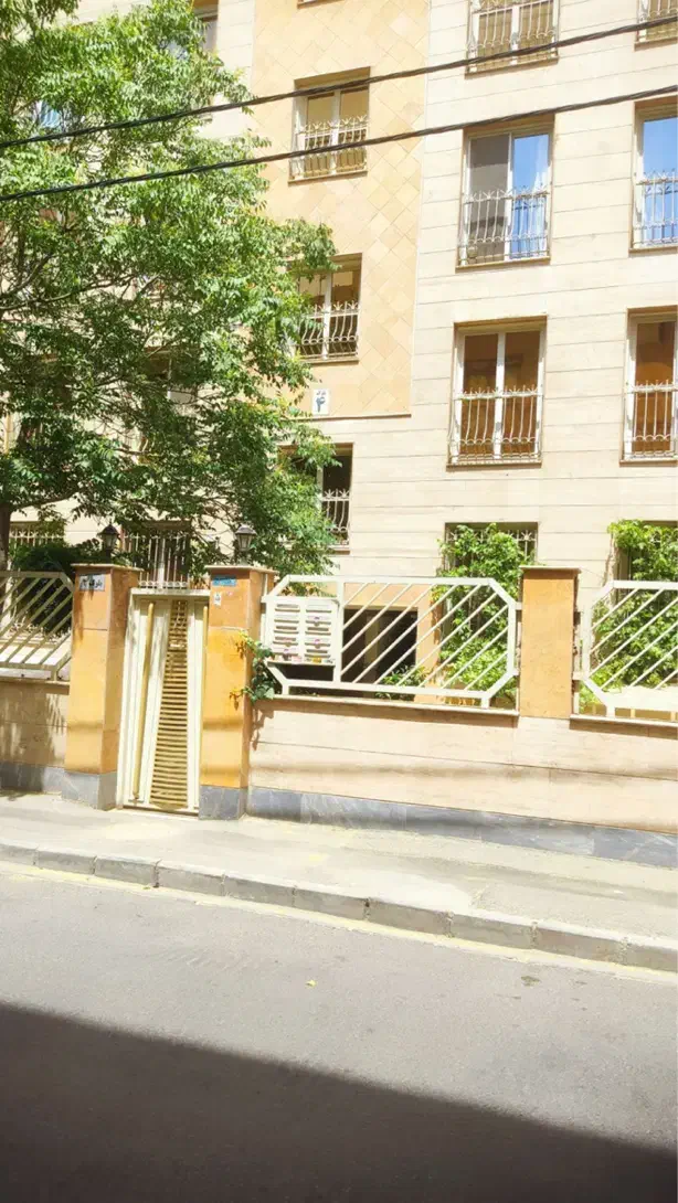 واحد ۸۳ متری فول _ دسترسی فوق عالی _کوی فردوس