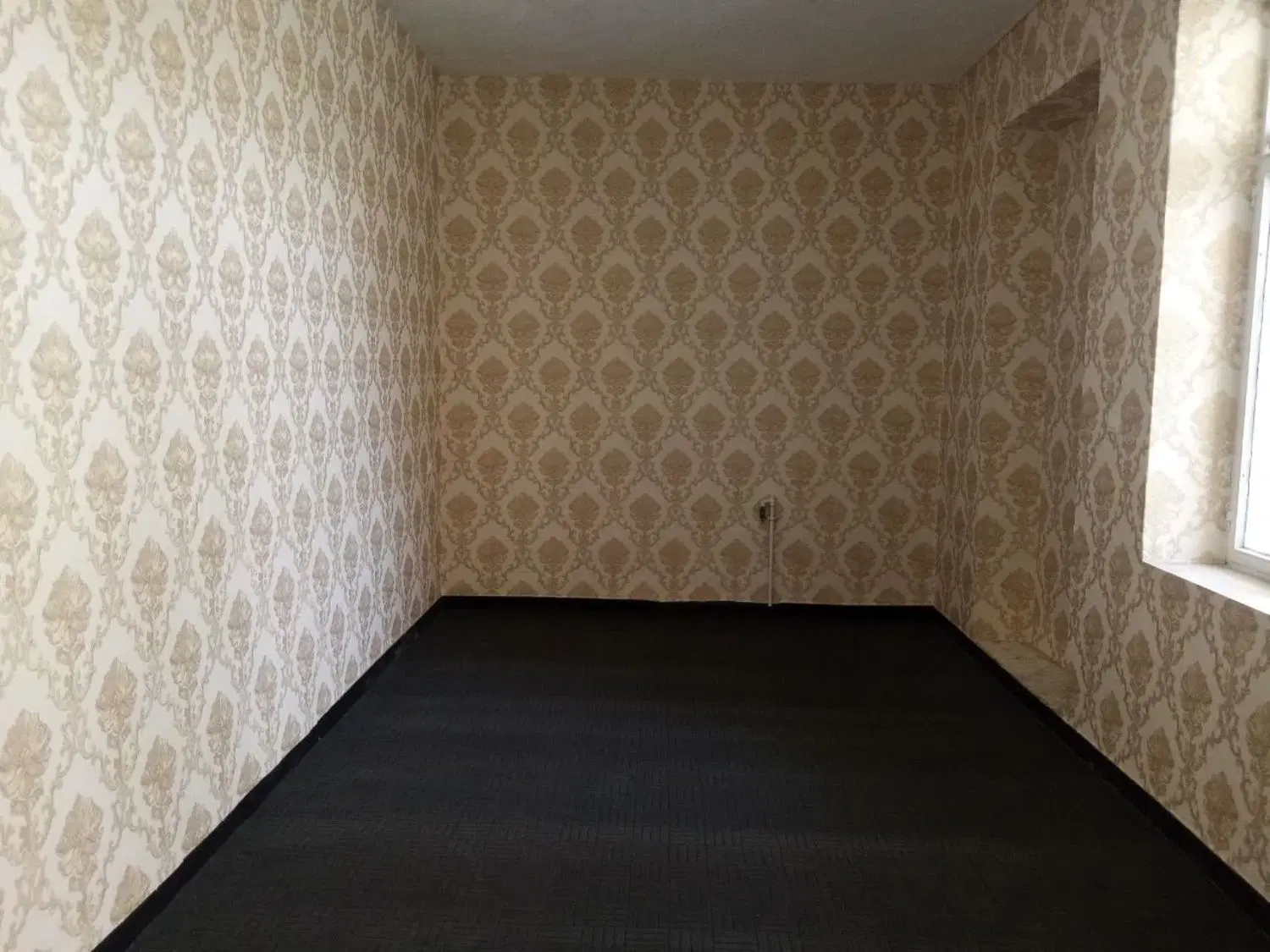 خانه دوطبقه بازسازی شده