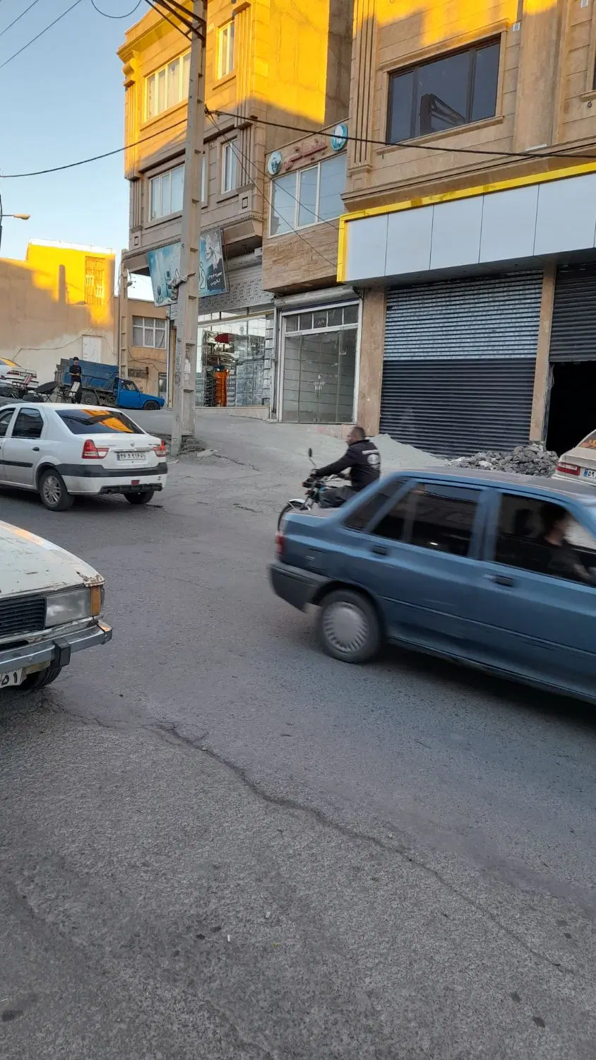 تجاری ملکی بر تکیه