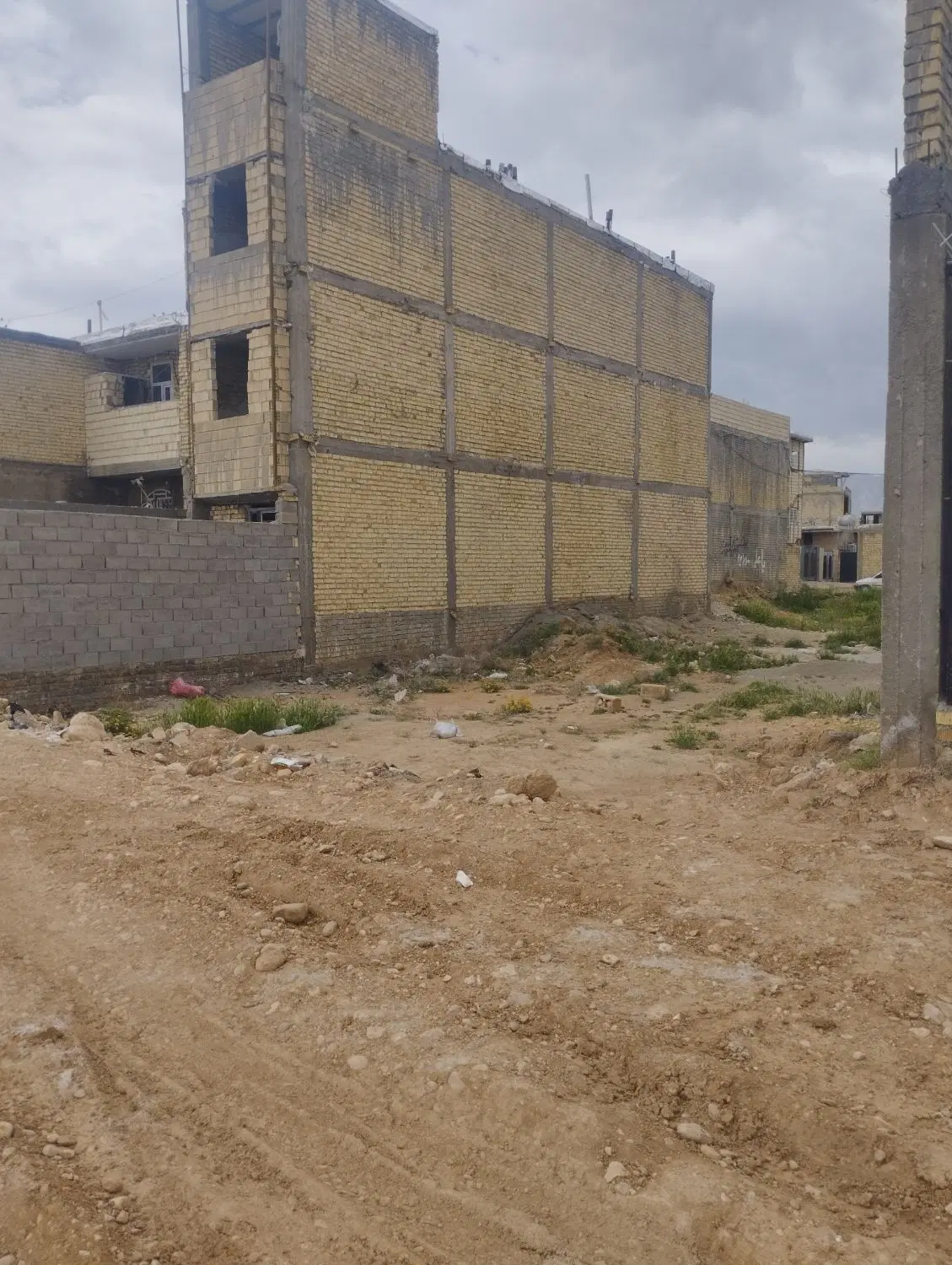 زمین ۱۷۰ متر جرسقان