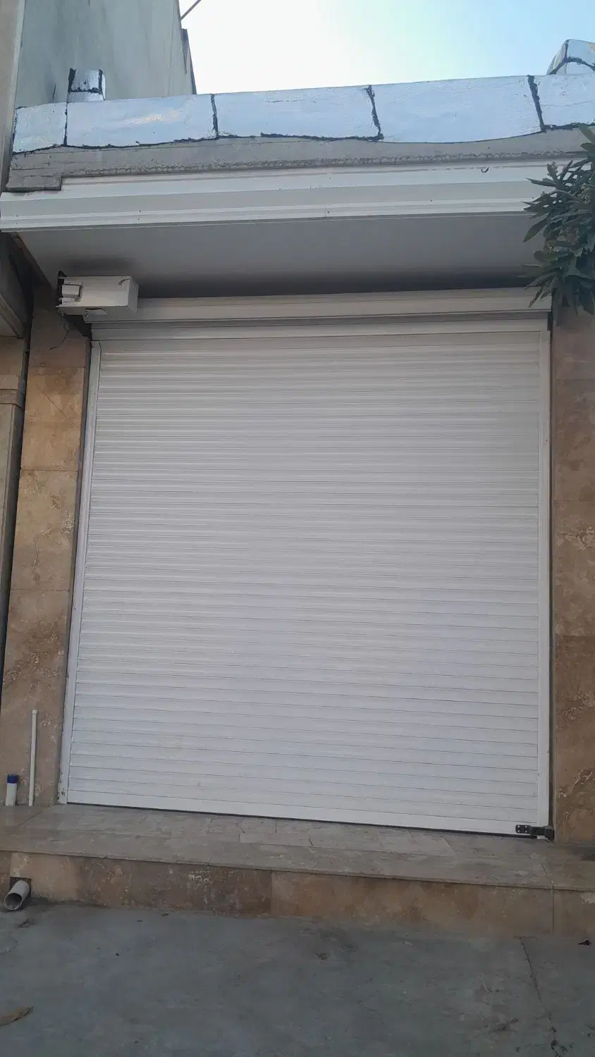 فروش یک باب مغازه تجاری۴۳ متری با مالکیت.