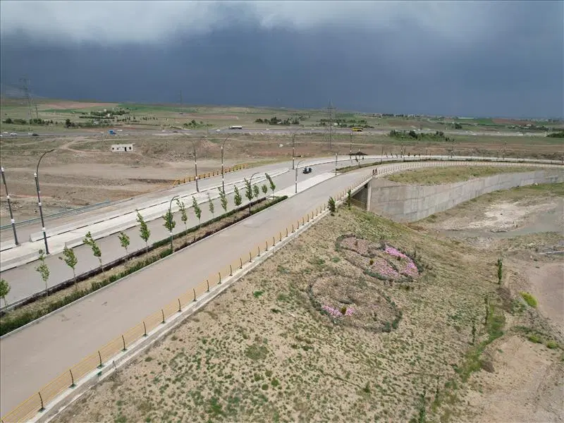 زمین اساتید باقرآباد