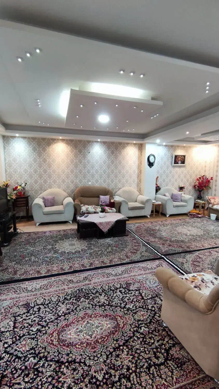 اپارتمان شکالی طبقه دوم شهرک وحدت