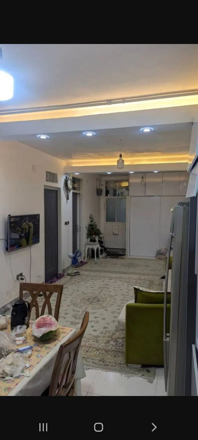 فروش ملک درب ساختمان تازه باز سازی شده ۷۷ متری