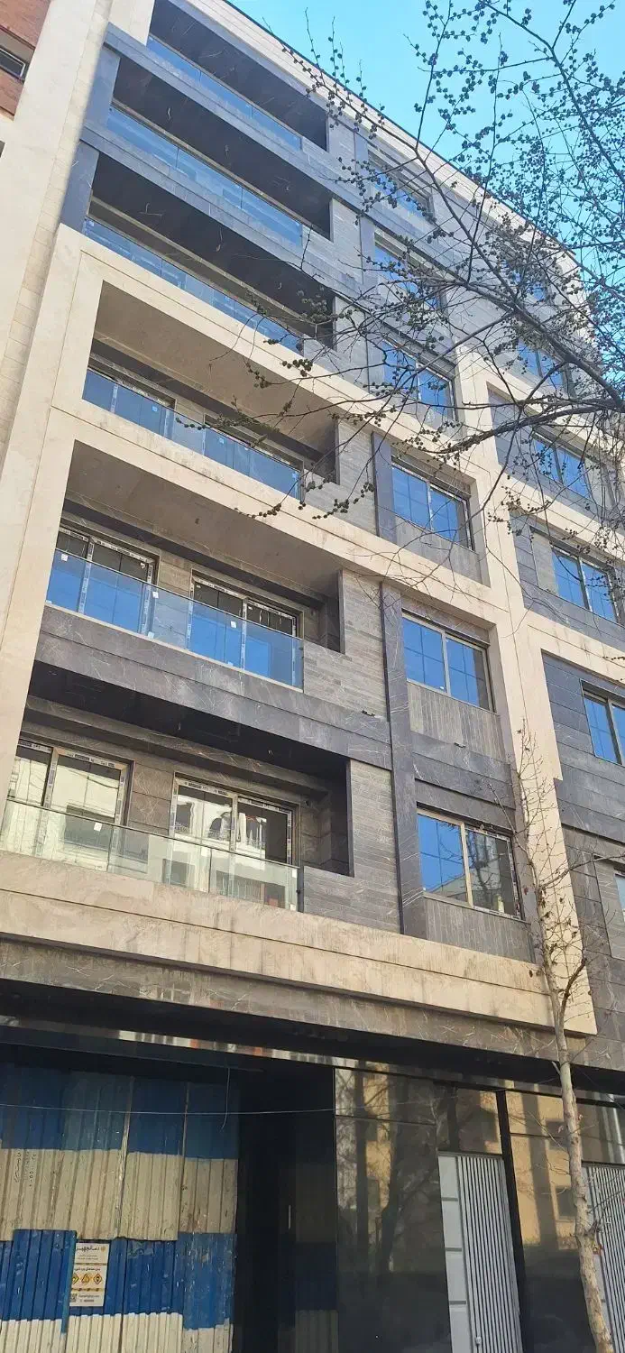 اجاره ملک اداری ۸۰۰ متری مبله با پارکینگ