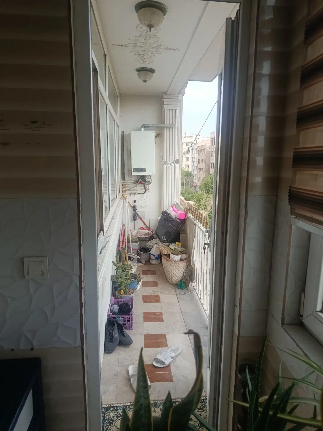 آپارتمان ۷۰ متری طبقه چهارم با انباری