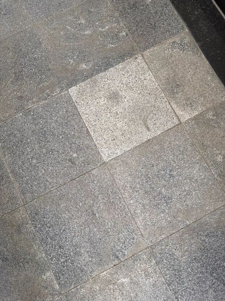 مغازه تجاری خیابان اکباتان میدان مشت