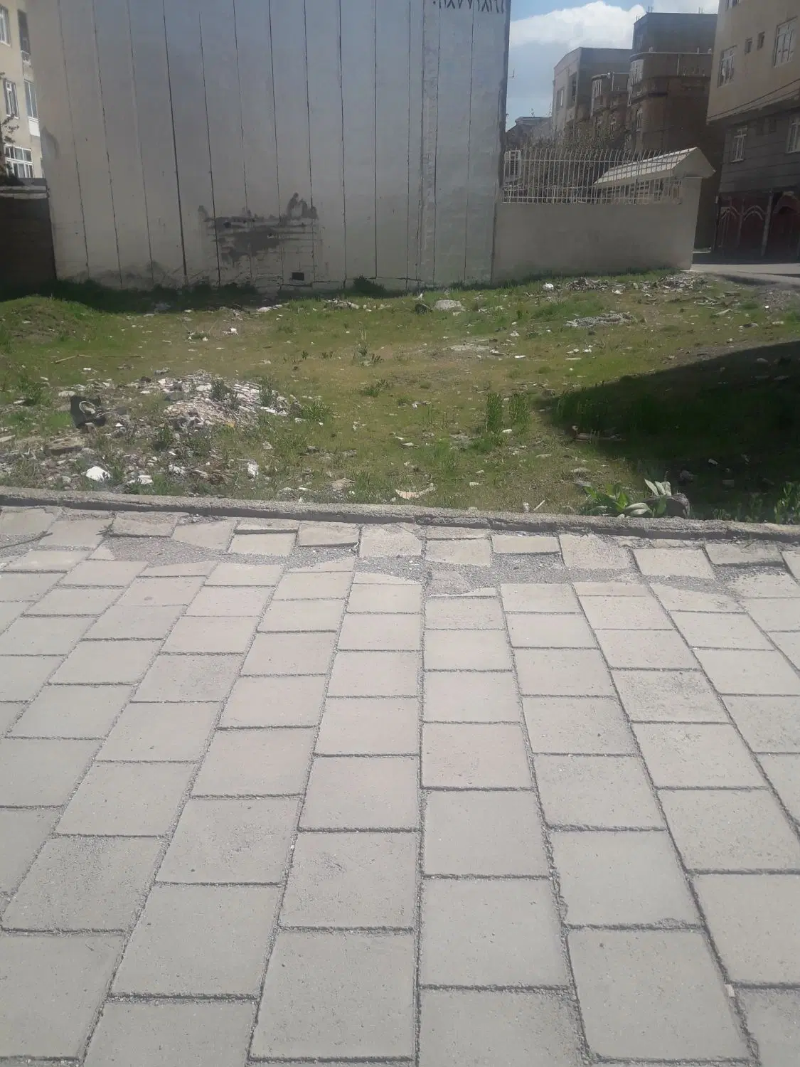 فروش زمین شمالی در شهرک دانشگاه