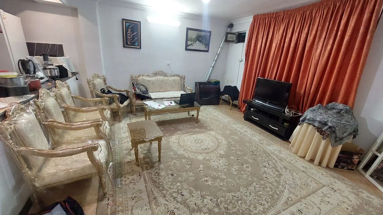 آپارتمان ۶۰ متری طبقه همکف خیابان امام رضا