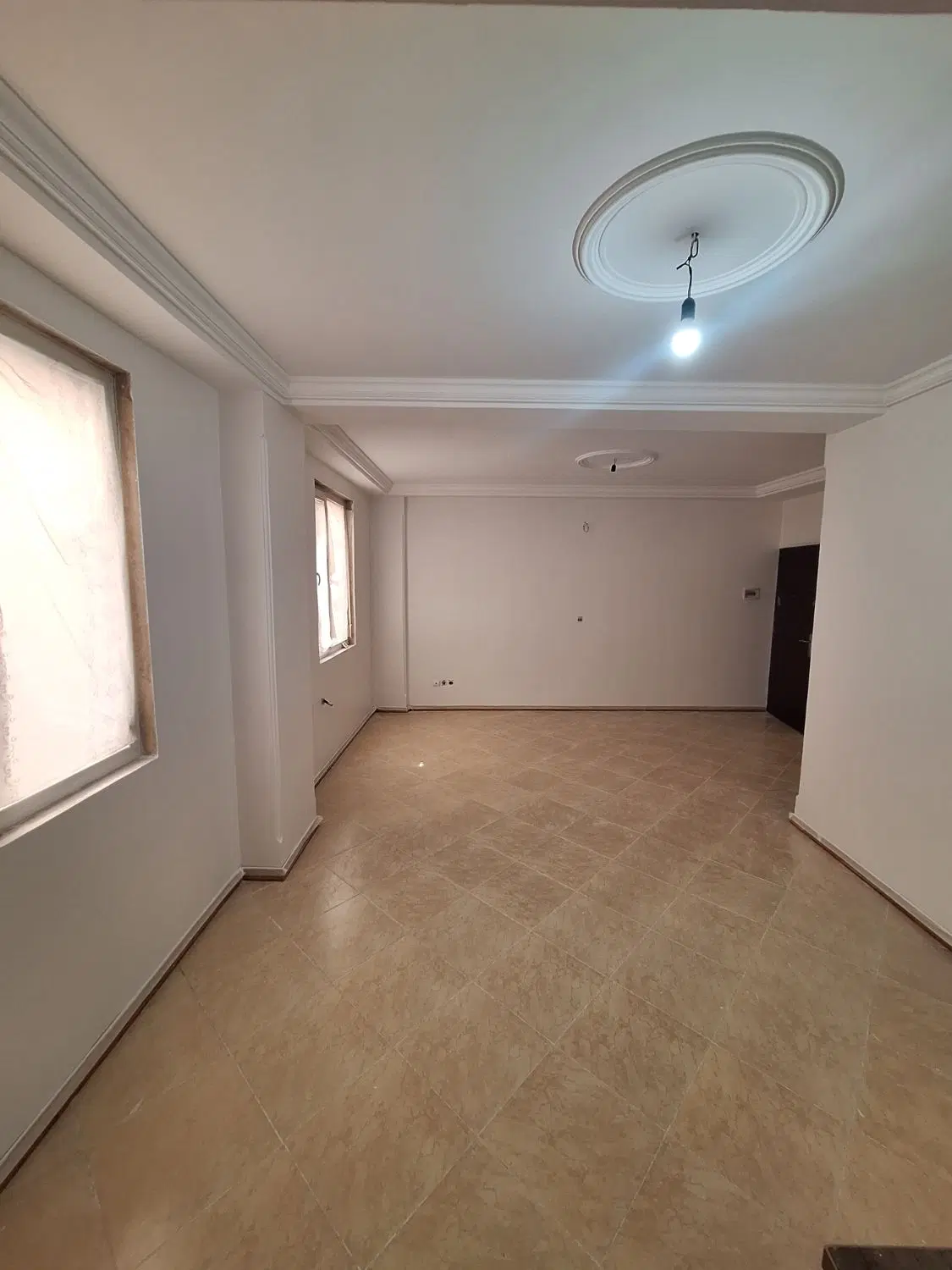 ۵۸ متر با پارکینگ آماده تخلیه