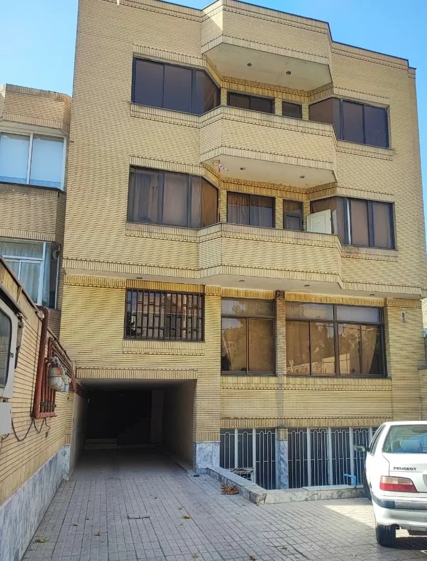 آ‌پارتمان با متراژ ۳۲۳متری