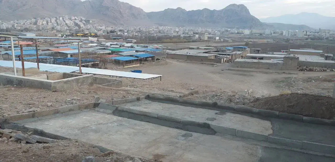 زمین در صالحین