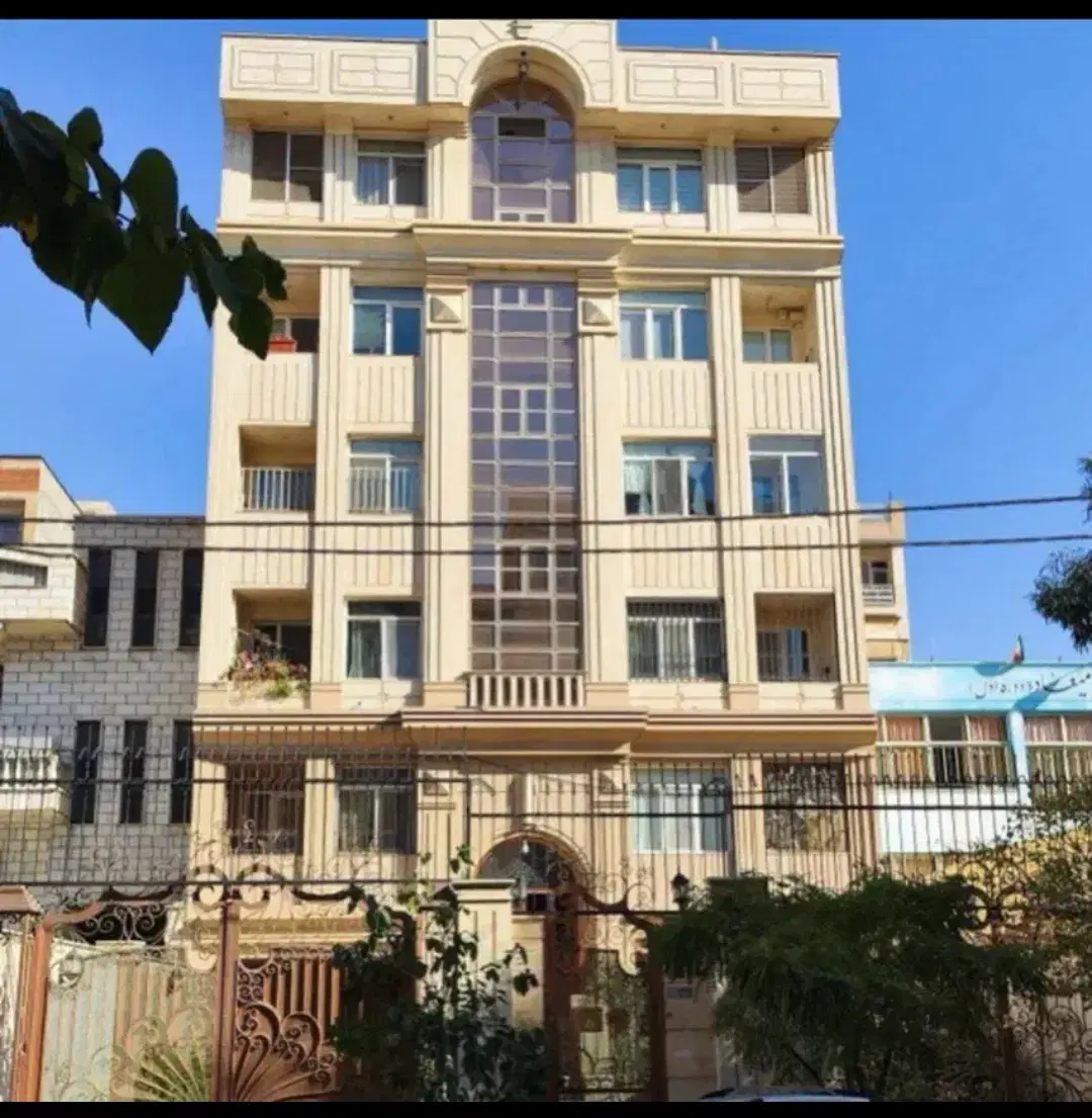 اجاره آپارتمان ۱۹۰متری تکواحدی ۳خوابه کاشانی اباذر