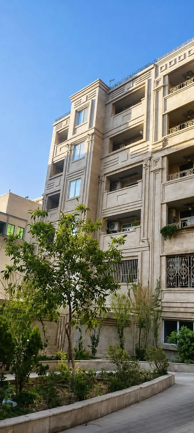 ۱۰۰ متر (پارکینگ اختصاصی)