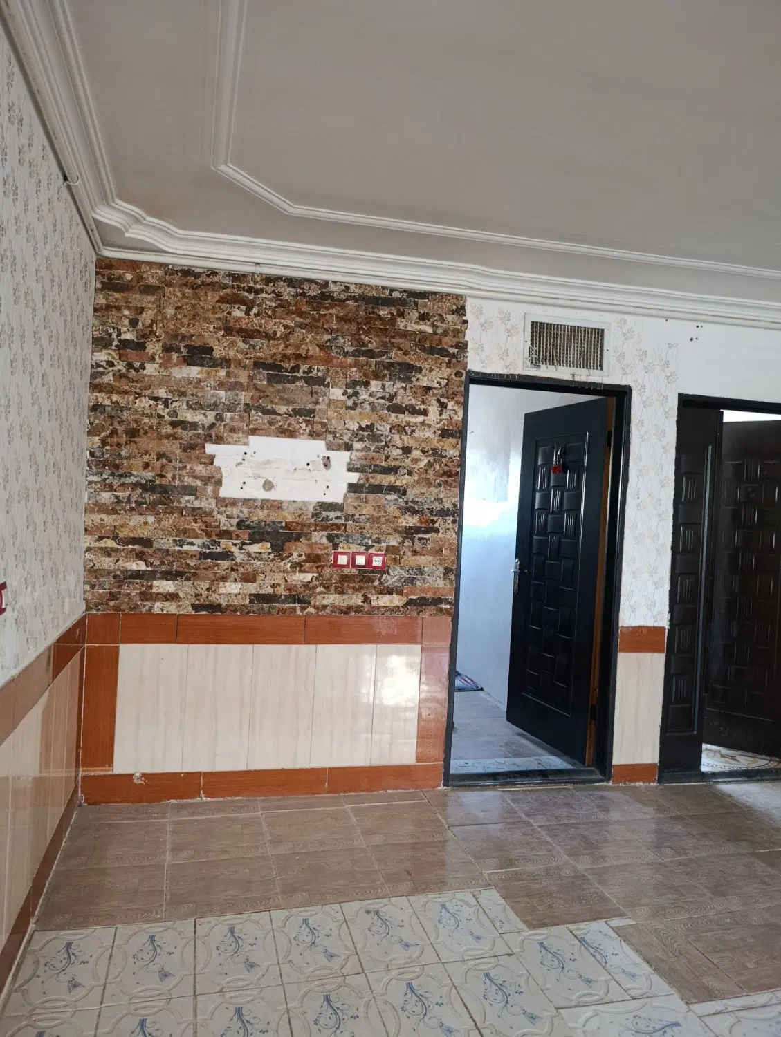خونه ویلایی حاجی اباد