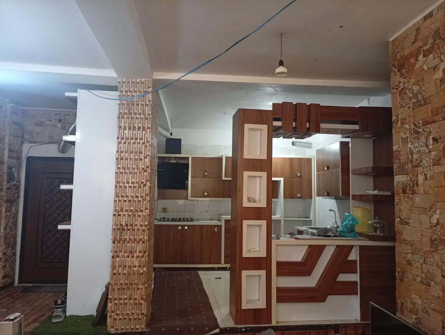 فروش واحد آپارتمان ۸۳