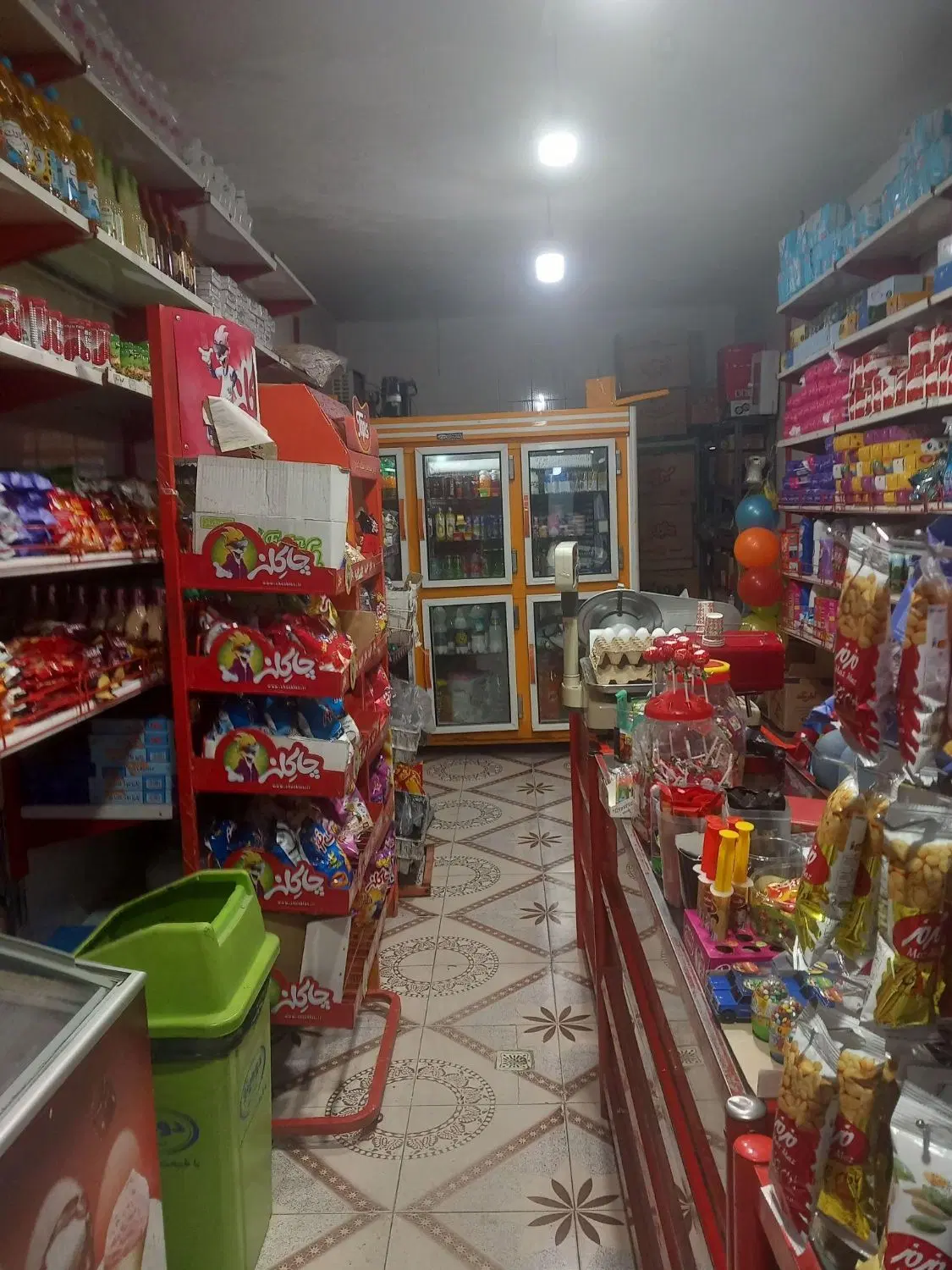 به دنبال سوپرمارکت در حال فعالیت هستم