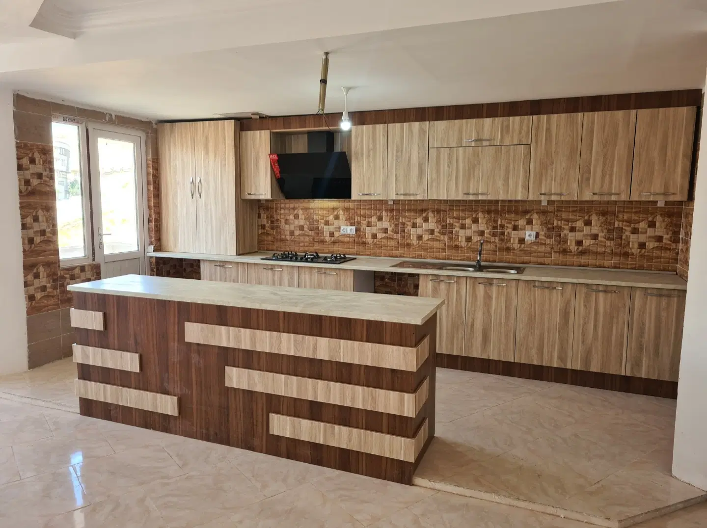 آپارتمان فاز یک دادگستری