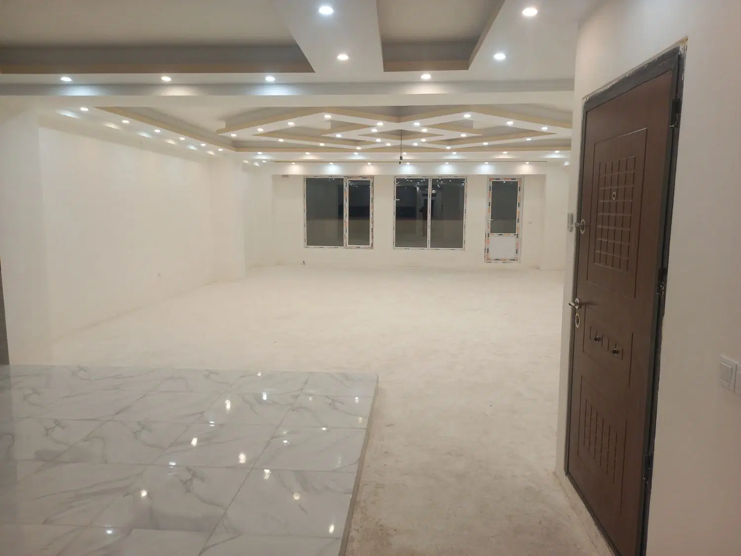آپارتمان۱۹۵متری درعباسی