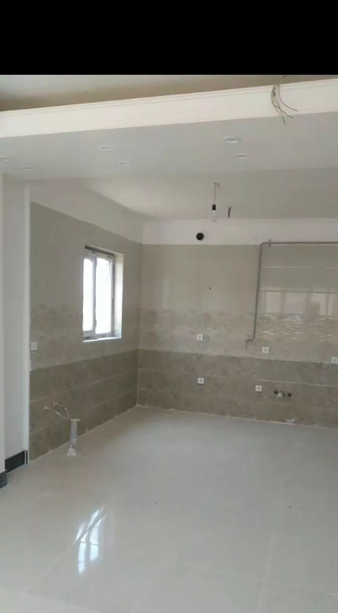آپارتمان دو خوابه ۹۳ متری ، طبقه پنجم ، دو واحدی