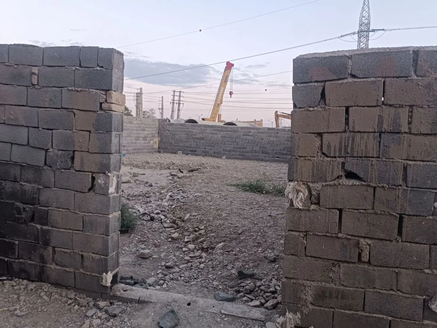 ۱۴۵متر چهاردیواری
