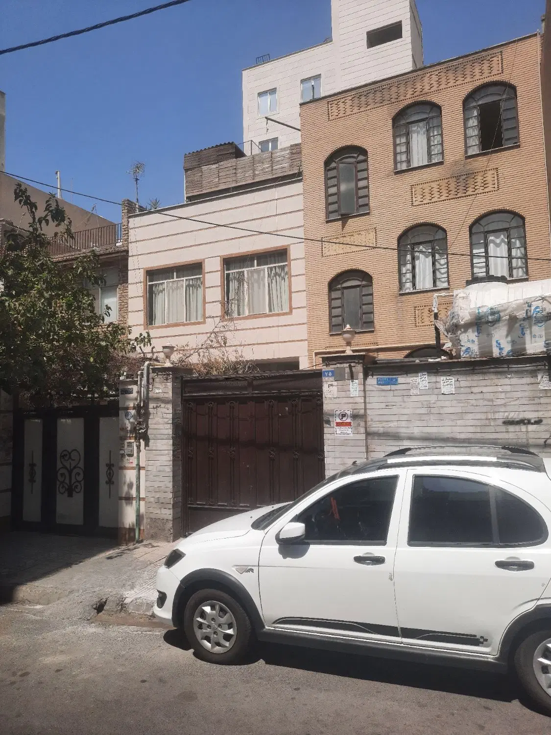 ۳طبقه یکجا بازیرزمین جتهاتر با۴ طبقه آسانسوردار