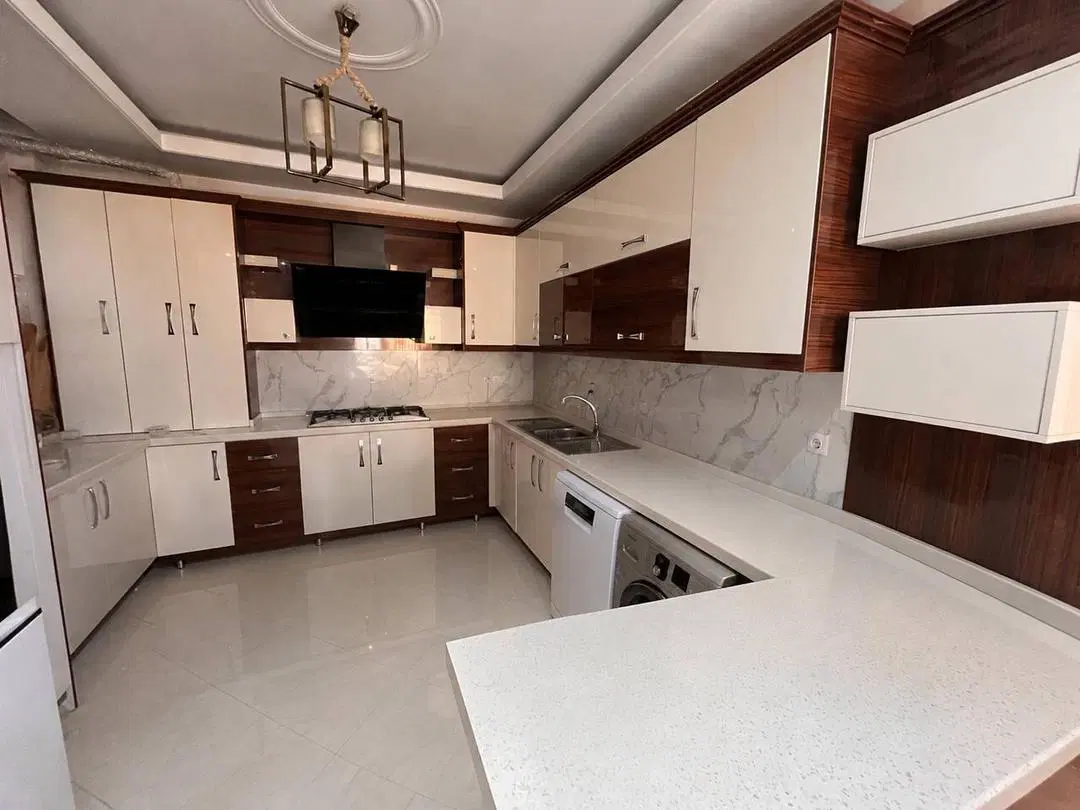 ۱۲۵ متر تاپ لوکیشن