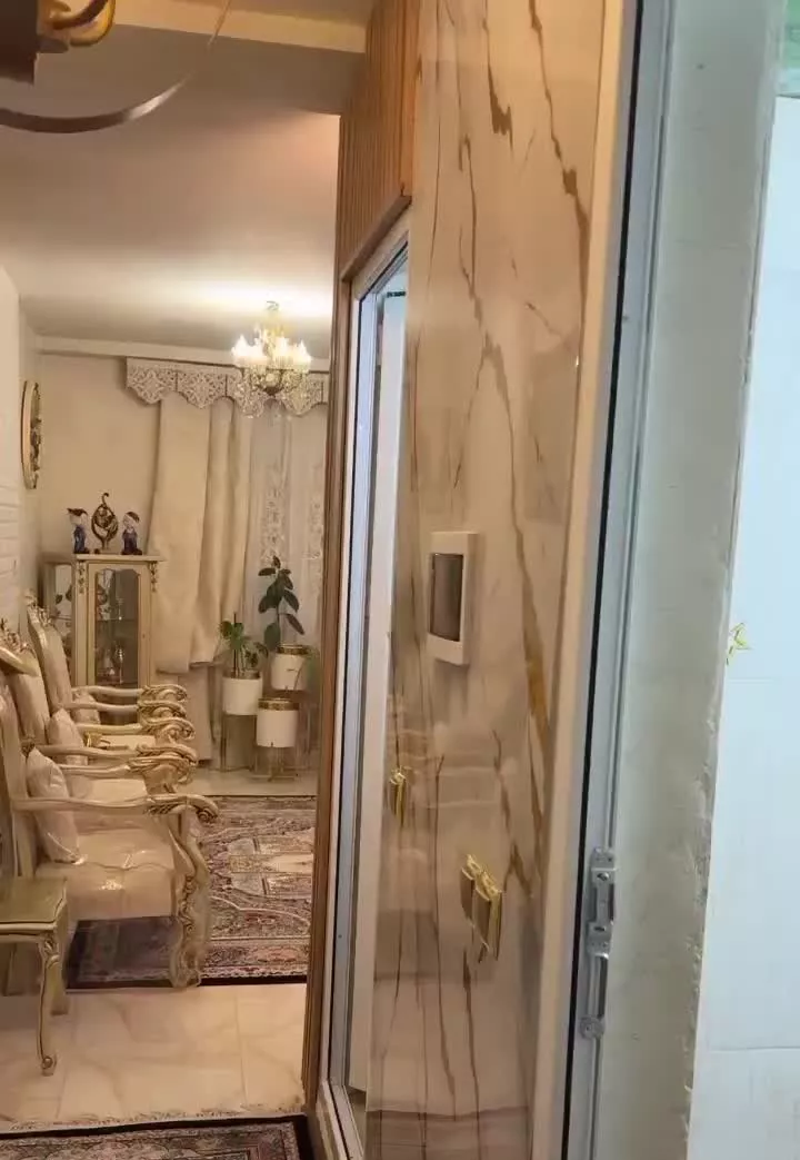 واحد ۶۳ متری واقع در مجتمع ارغوان