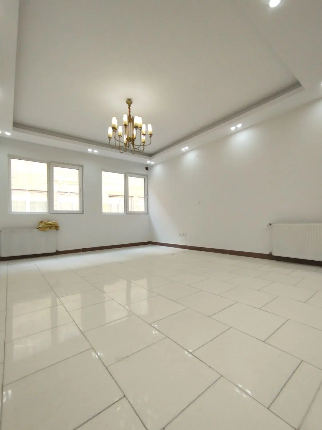 ۷۱ متر با پارکینگ و آسانسور