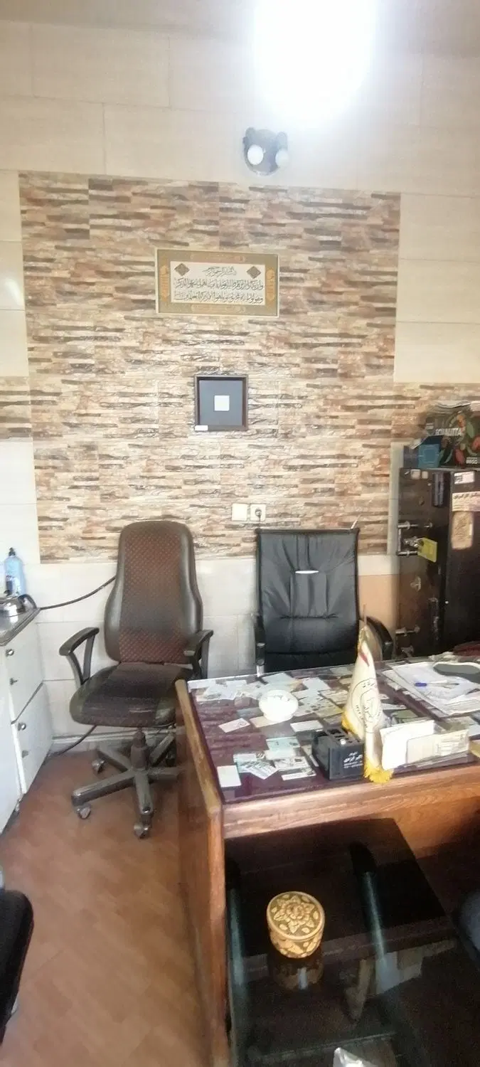 مغازه 12 متری خ امامی