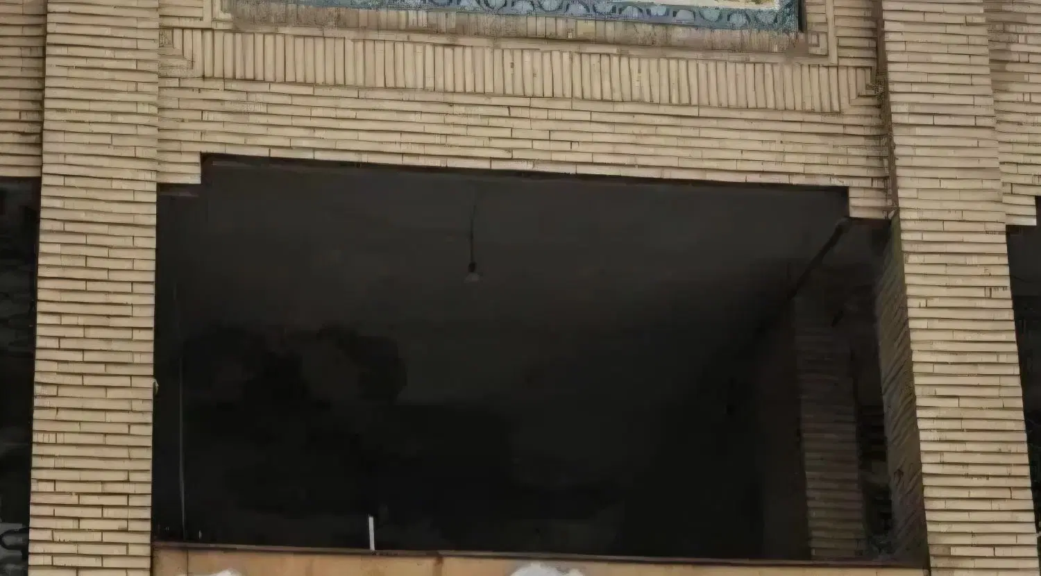 مغازه بالکن دار در صاحب الامر تبریز