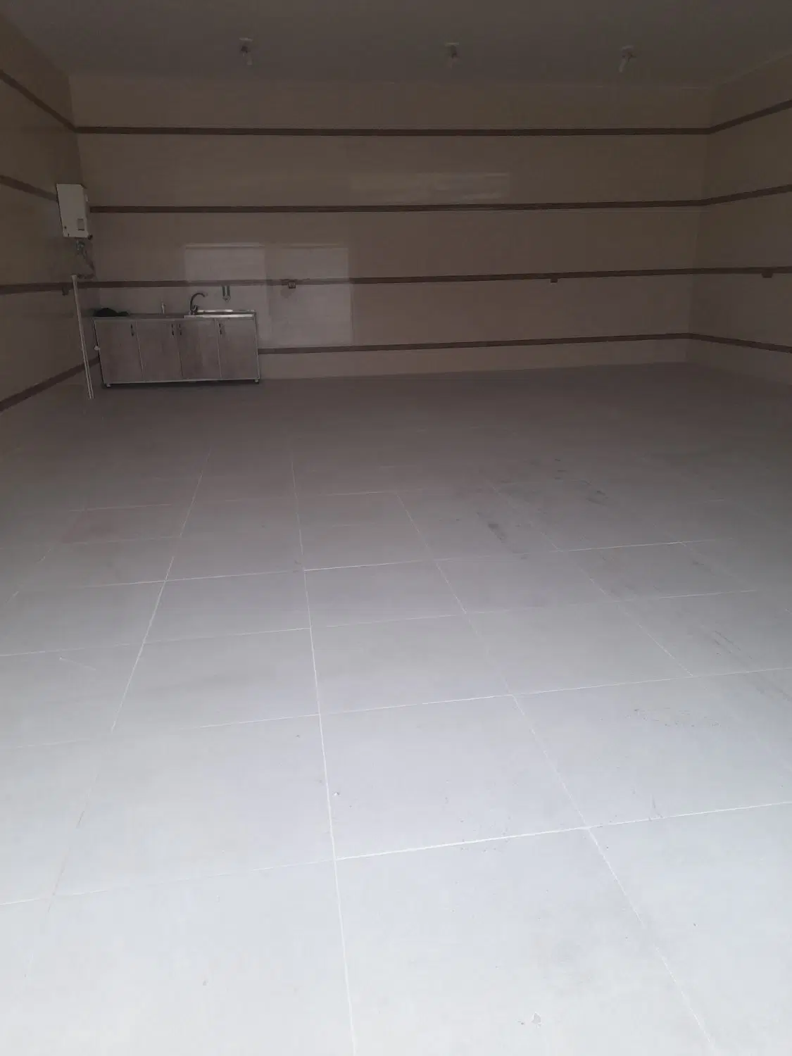مغازه ۸۰متری بر خط جلال‌آباد