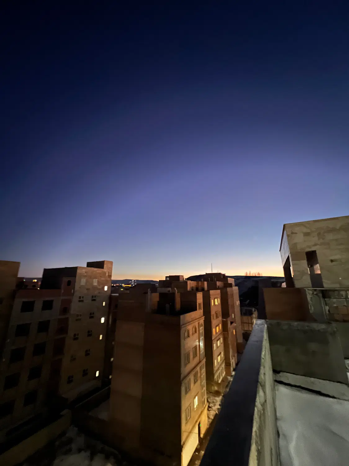 دو واحد در اتا ماشین