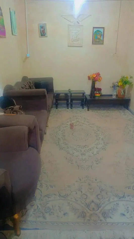 زمین چهار دیواری