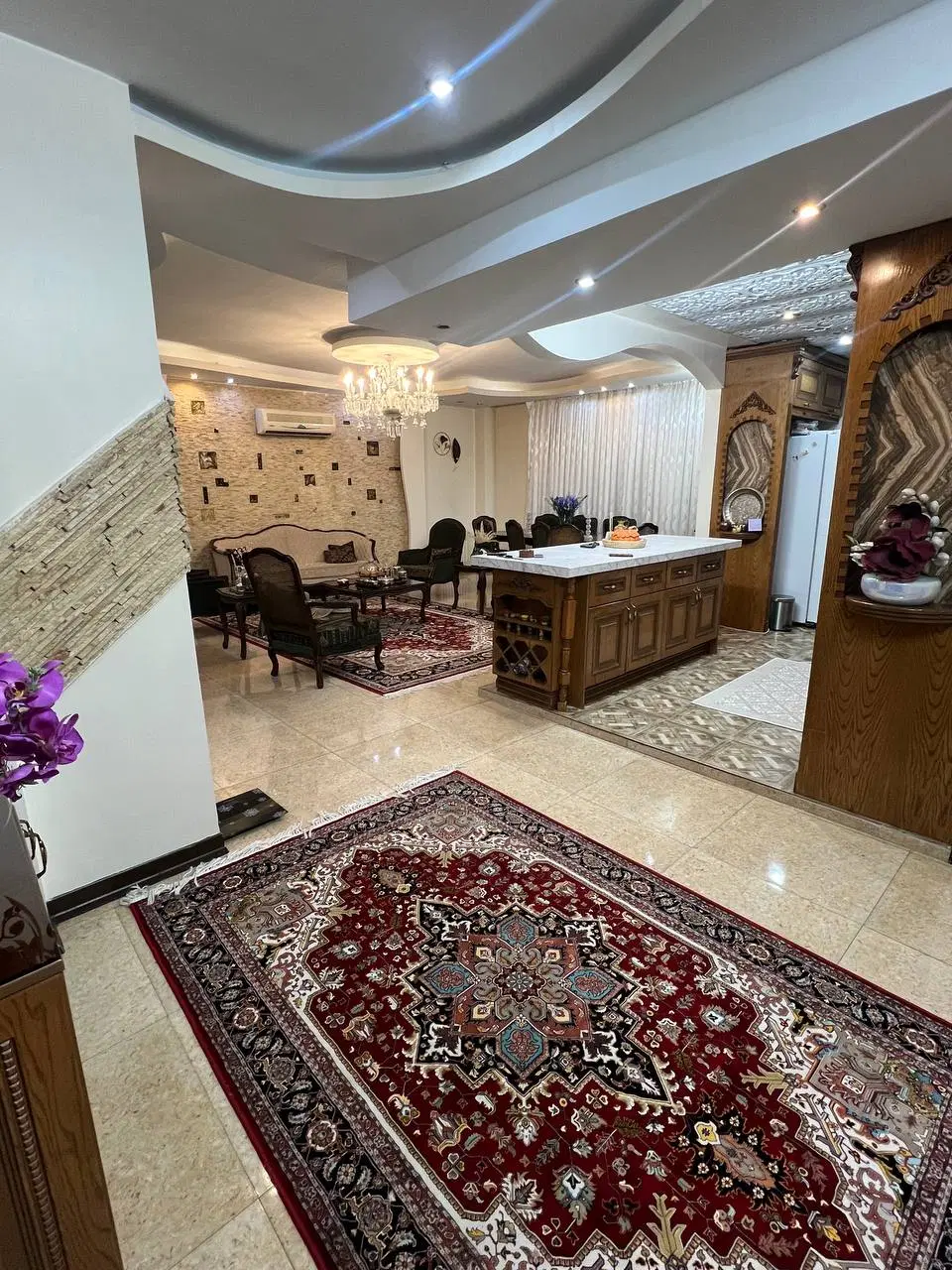 آپارتمان ۱۱۷متری،رهن کامل، بهترین نقطه هزار‌دستگاه
