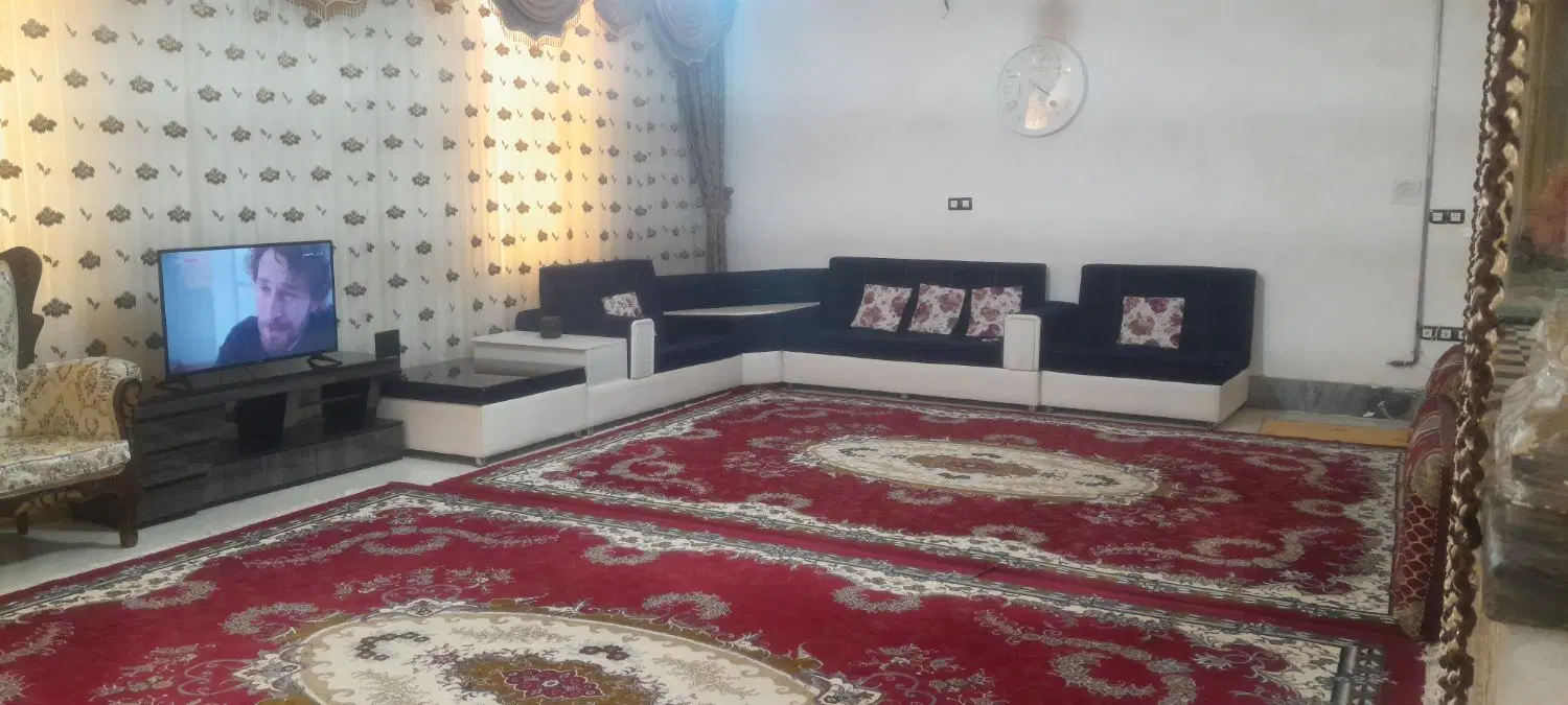 ساختمان مسکونی