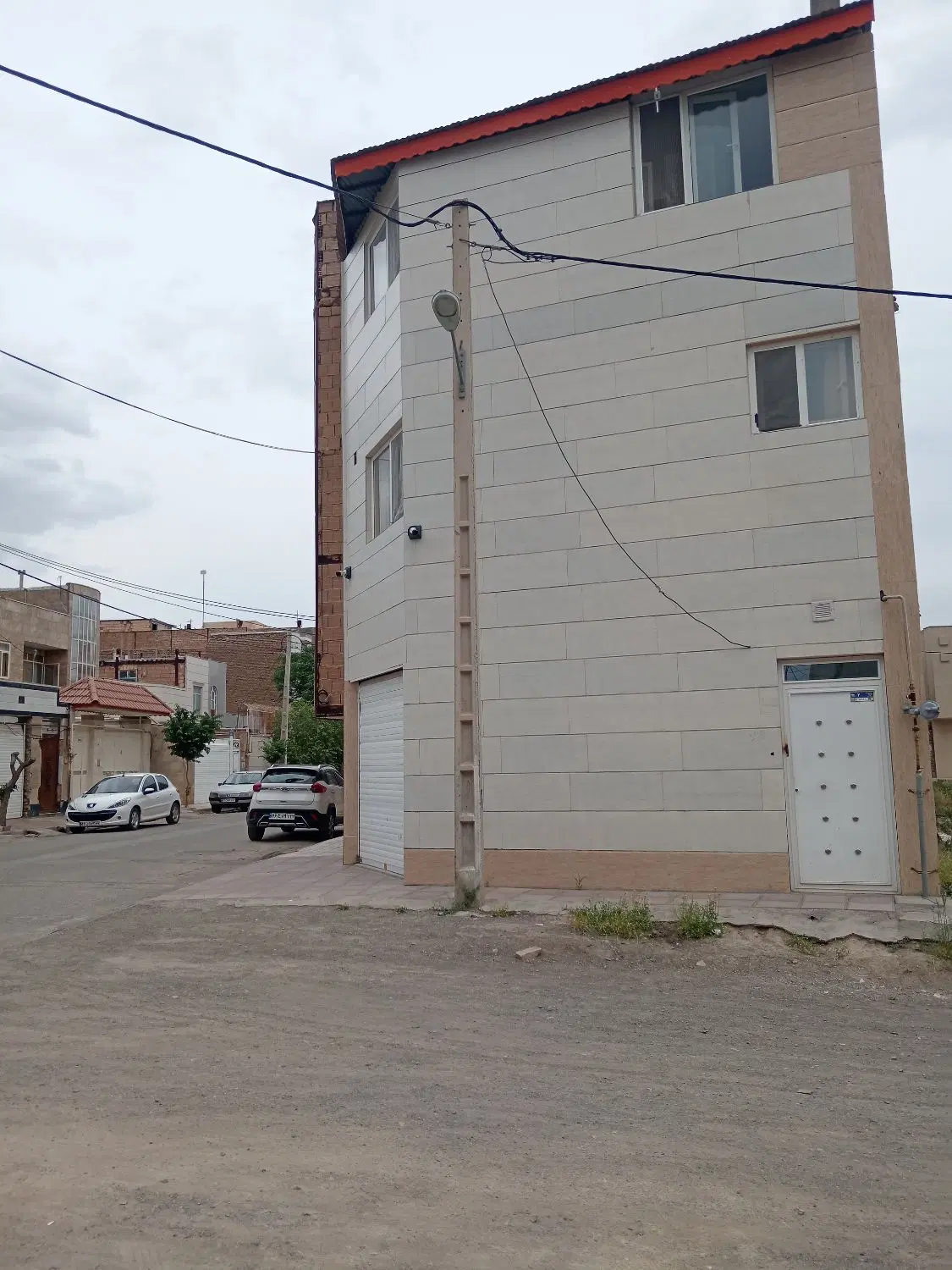 خونه پشت هتل کاملی جمع جور
