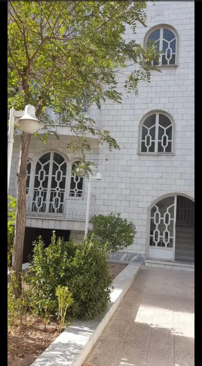 آپارتمان فروشی صد متری چهارم نیروهوایی