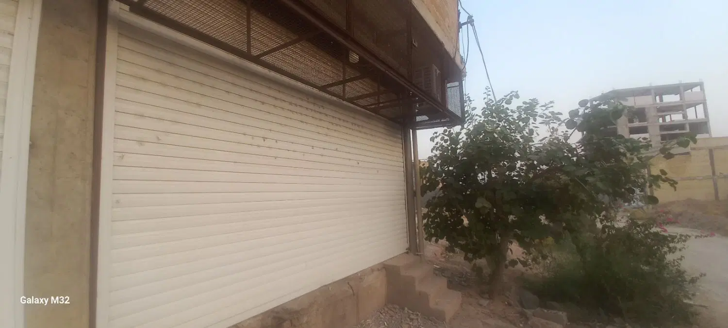 رهن و اجاره سالن ۲۴۰ متری